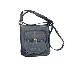 Dooney & Bourke Vtg. Navy Blue Pebbled Leather Crossbody Bag (lining flaws)